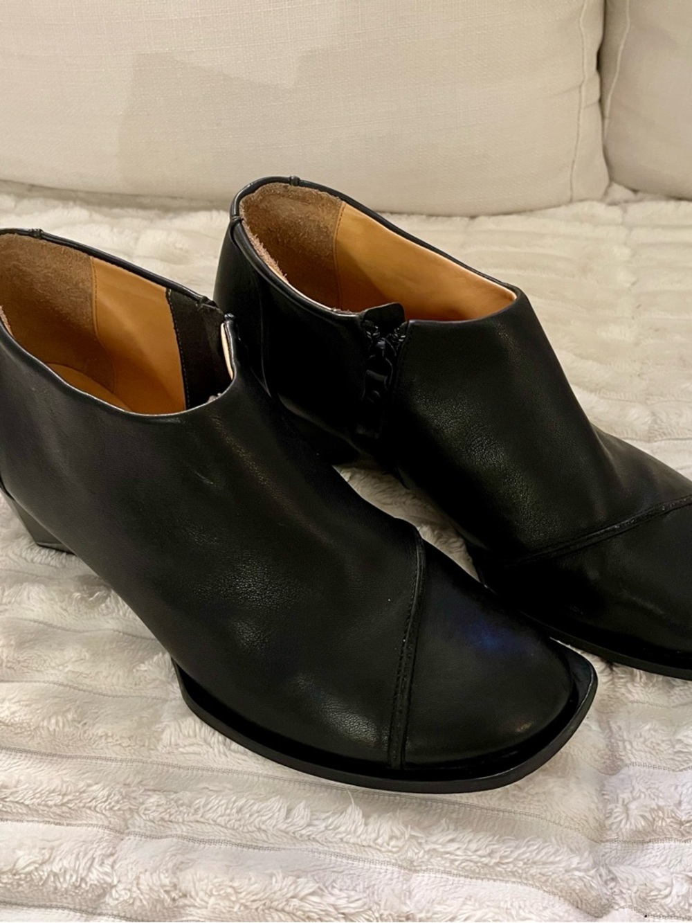 John Fluevog Black Leather Ankle Booties - Size 10.5 Wonen’s